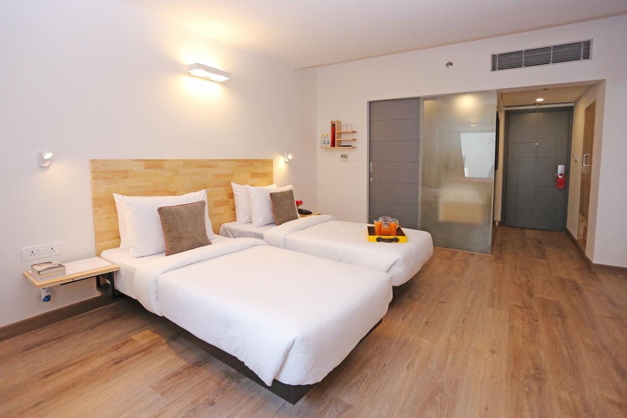 Отель Oyo Townhouse 015 Lajpat Nagar Нью-Дели Экстерьер фото