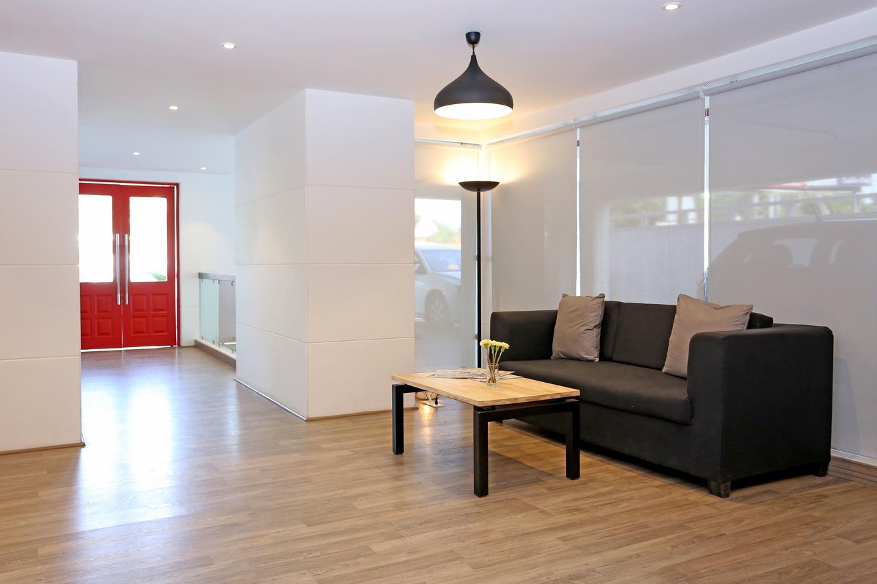 Отель Oyo Townhouse 015 Lajpat Nagar Нью-Дели Экстерьер фото