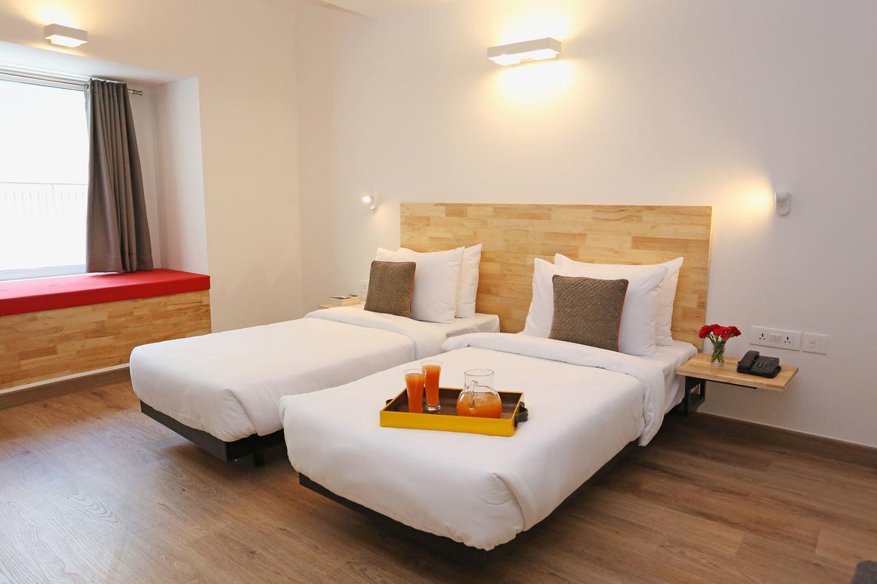 Отель Oyo Townhouse 015 Lajpat Nagar Нью-Дели Экстерьер фото